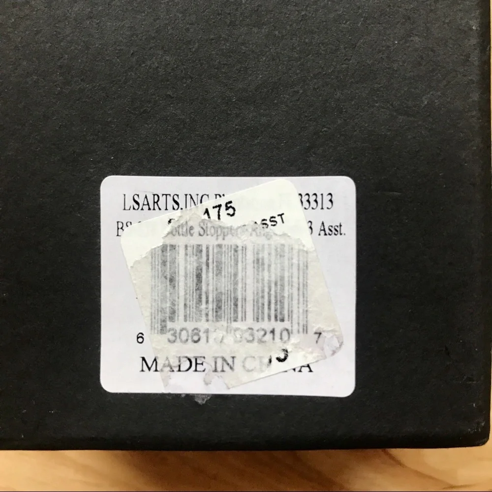 LSArts Glass Wine Bottle Stopper, Tropical Fish 🐠 - Picture 10 of 11